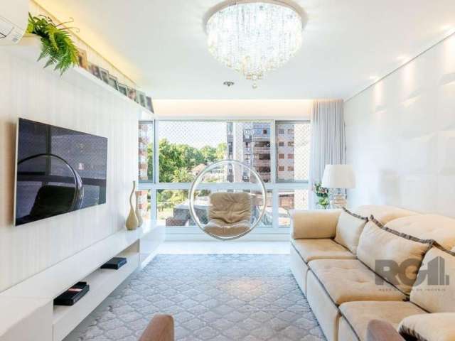 Apartamento excelente localização, de frente, ótima posição solar, semimobiliado de 103m², 3 dormitórios sendo 1 suíte e 2 vagas individuais no bairro Auxiliadora.&lt;BR&gt;&lt;BR&gt;Apartamento possu