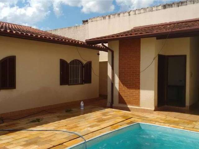 Casa com 3 dormitórios, 280 m² - venda por R$ 900.000,00 ou aluguel por R$ 4.560,25/mês - Vila Loanda - Atibaia/SP