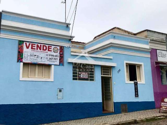 Casa com EXCLUSIVIDADE DI CASA IMÓVEIS a venda em ÓTIMA LOCALIZAÇÃO no CENTRO com 252m² pode ser residencial ou comercial por R$ 990.000,00 - OPORTUNIDADE !