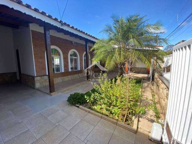 Casa com 5 quartos e 4 vagas no Jardim Tapajós - Atibaia