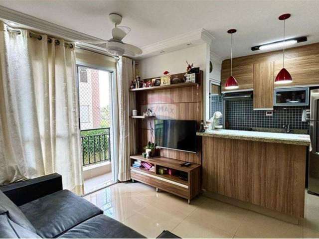 Apartamento à Venda com 46m², Varanda, Móveis Planejados, Conforto e Lazer à Porta de Casa