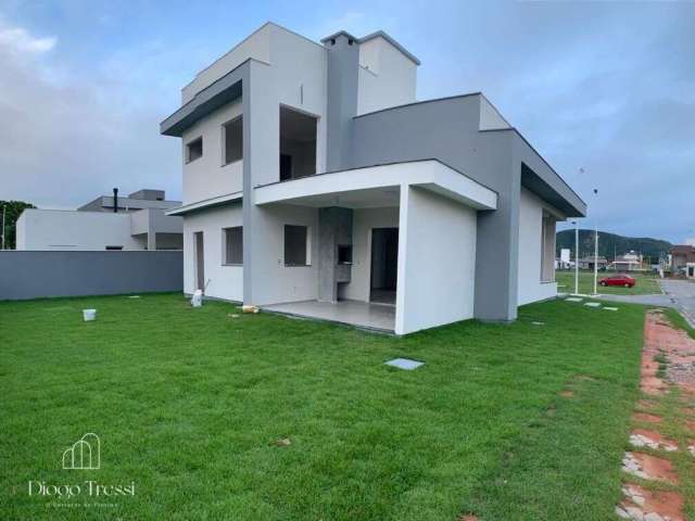 Casa à venda no bairro Ingleses do Rio Vermelho - Florianópolis/SC