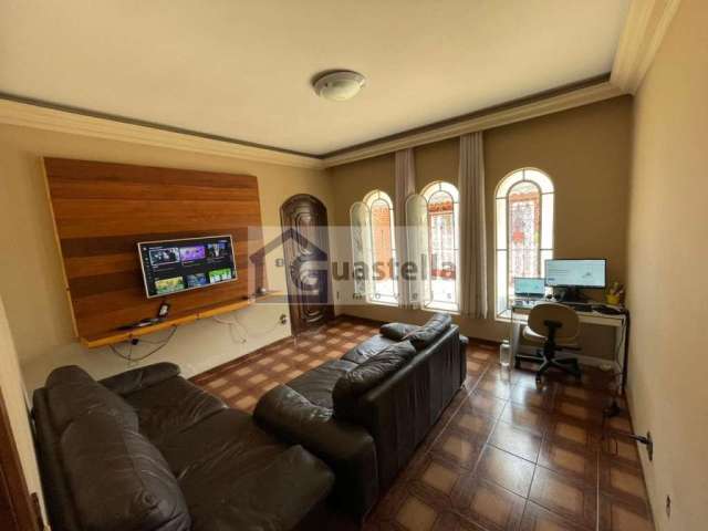 Casa Térrea em Vila Scarpelli com 3 Dormitórios e 1 Suíte por R$ 1.050.000 - Venda em Santo André