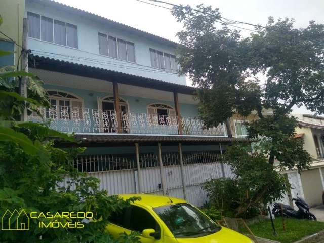 Casa em condomínio fechado com 4 quartos à venda em Jacarepaguá