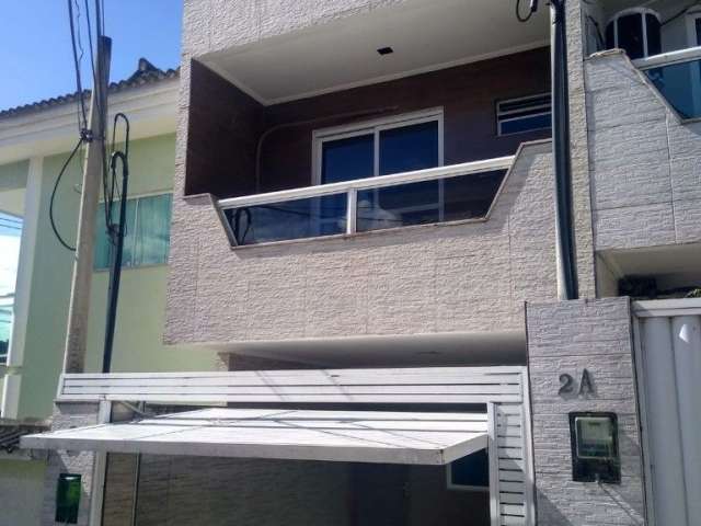 Casa triplex em condominio CI2514 A