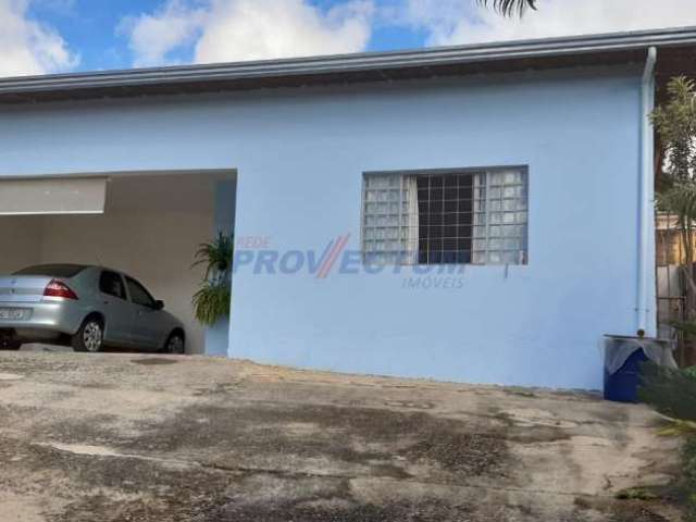 Casa com 4 quartos à venda na Rua Gregório Cristino de Paula, 72, Parque São Quirino, Campinas, 170 m2 por R$ 600.000