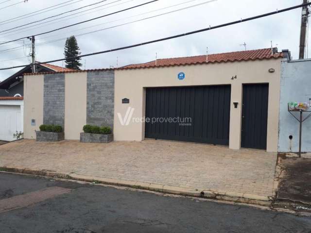 Casa com 3 quartos para alugar na Rua Ângela Moy, 44, Parque São Quirino, Campinas, 178 m2 por R$ 4.500