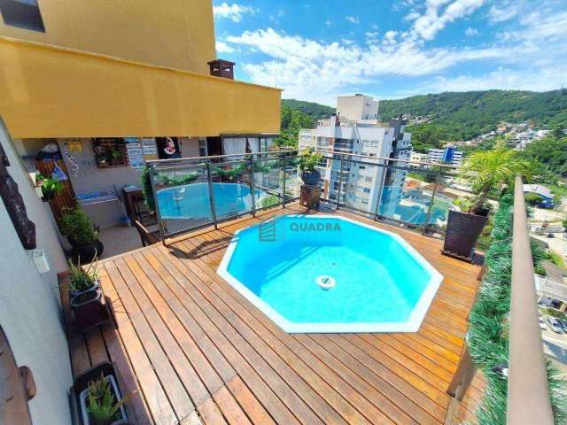 Cobertura Duplex à Venda com Piscina e Linda Vista Livre no Itacorubi, Florianópolis !!