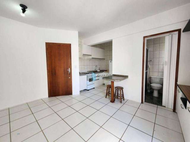 Apartamento com 1 dormitório para alugar, 40 m² por R$ 2.902,36/mês - Centro - Florianópolis/SC