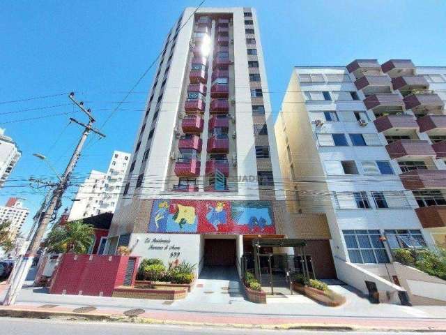 Apartamento à Venda com 3 Dormitórios (Suíte) + Dep. no Centro de Florianópolis !!