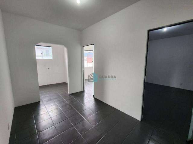 Apartamento com 3 dormitórios para alugar, 70 m² por R$ 2.370,00/mês - Ipiranga - São José/SC