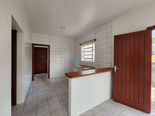 Casa com 2 dormitórios para alugar, 75 m² por R$ 3.545,61/mês - Cacupé - Florianópolis/SC