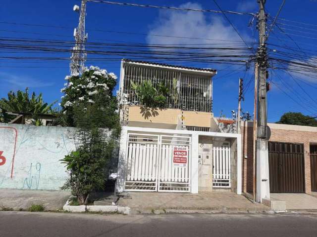 Casa na Rua Clara Almeida