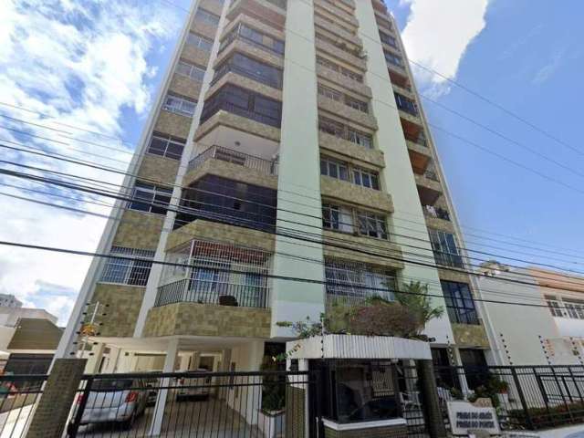 Amplo apartamento no Bairro São José