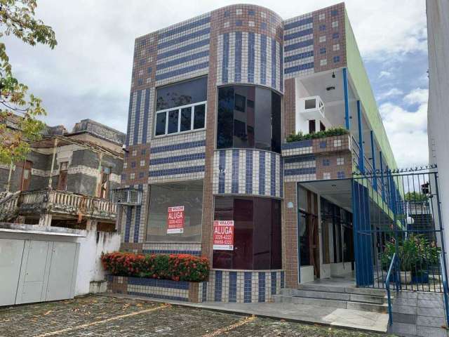 Excelente prédio comercial em ótima localização no Centro.