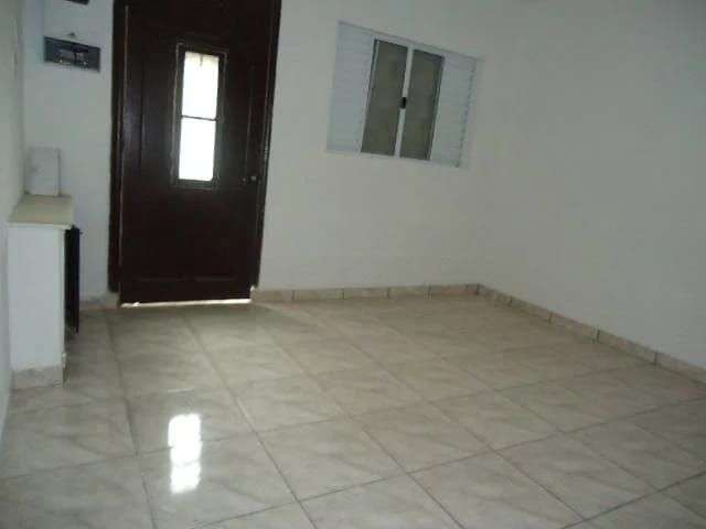 Sobrado com 2 dorms, 1 wc, 120 mts.