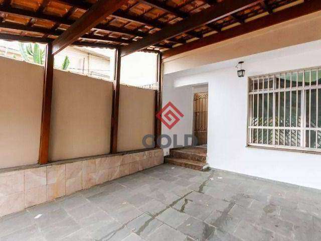 Sobrado com 2 dormitórios para alugar, 140 m² por R$ 2.956,00/mês - Vila Camilópolis - Santo André/SP