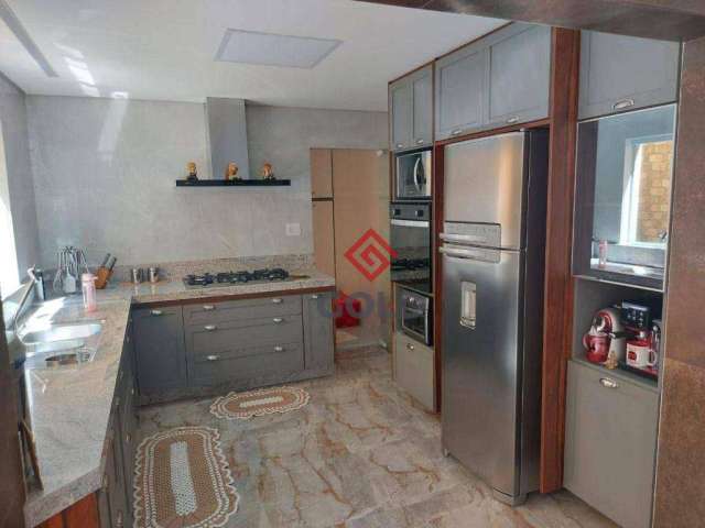 Sobrado com 3 dormitórios à venda, 221 m² por R$ 540.000,00 - Jardim Vila Rica - Santo André/SP