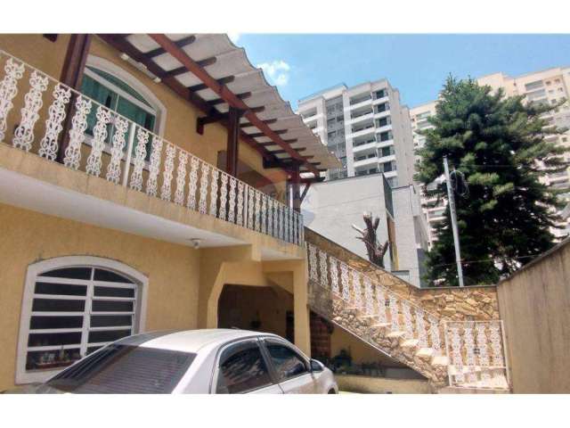 Sobrado com 9 Quartos à Venda, 500m²