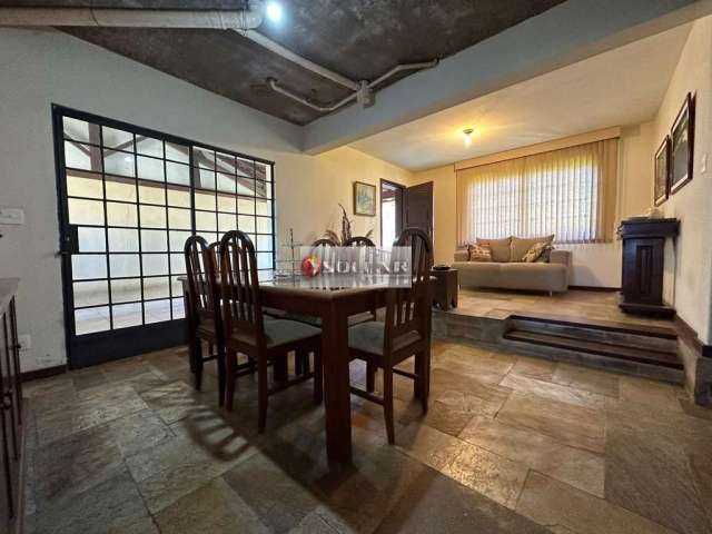 Casa com 4 quartos à venda no Planalto, Belo Horizonte , 243 m2 por R$ 1.150.000