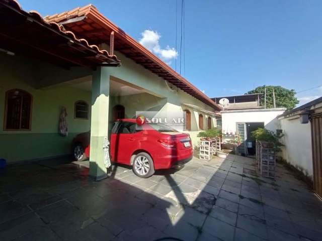 Casa com 5 quartos à venda na Santa Mônica, Belo Horizonte , 238 m2 por R$ 620.000