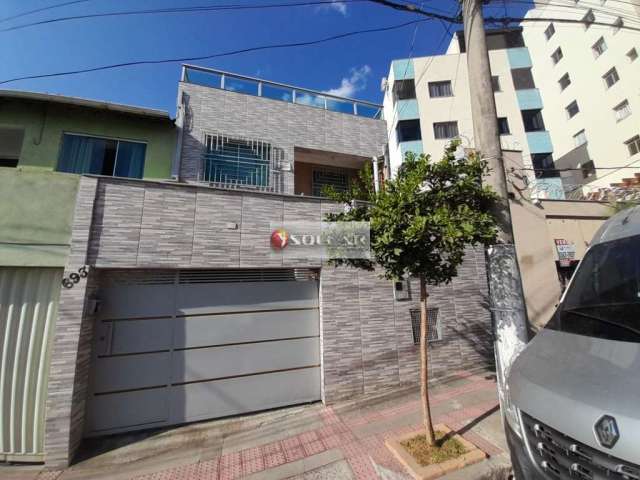 Casa com 5 quartos à venda no Heliópolis, Belo Horizonte , 180 m2 por R$ 750.000