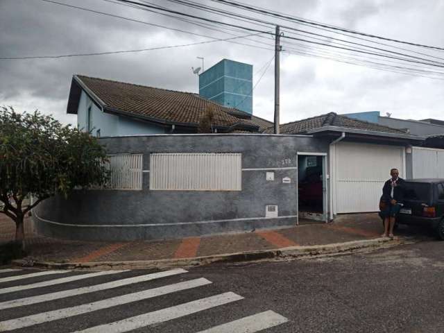 Casa para Venda em Salto, Jardim Santa Marta, 4 dormitórios, 1 suíte, 2 banheiros, 2 vagas