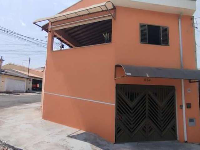 Casa para Venda em Salto, Jardim Celani, 4 dormitórios, 1 suíte, 5 banheiros, 2 vagas