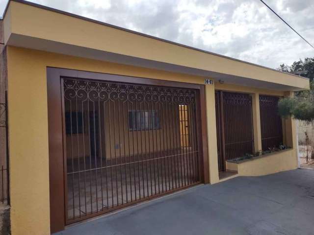 Casa com 3 quartos à venda na Vila Gonçalves, Bauru , 184 m2 por R$ 480.000