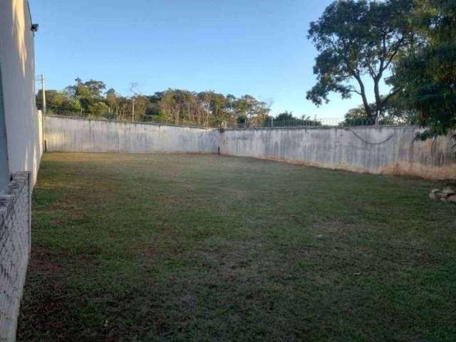 Lindo lote plano e encaixado no condominío colonial ! !