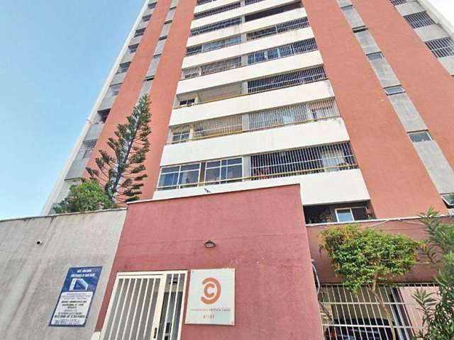 Vendo apartamento nascente, com varanda, 3 quartos, no Benfica