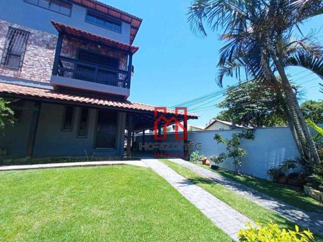 Casa com 3 dormitórios à venda, 280 m² por R$ 1.700.000,00 - Cacupé - Florianópolis/SC