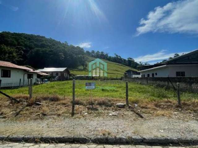 Terreno com 800 m² no bairro Fundos em Biguaçu/SC