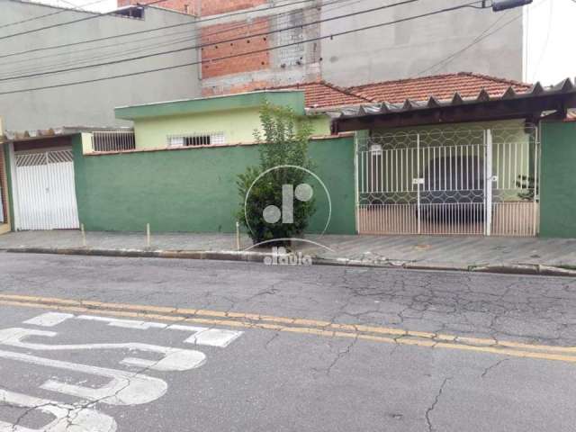 Casa a venda na Vila Scarpelli, com 2 dormitorios amplos , 1 cozinha, 1 copa, lavanderia, banheiro, sala, quintal para 4 carros e churrasqueira.