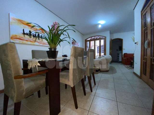 Jardim Bela Vista, Casa Assobradada, em localização privilegiada, a 100metros da Av. Portugal, com 03 suítes, 02 salas, copa, cozinha, lavabo, edícula