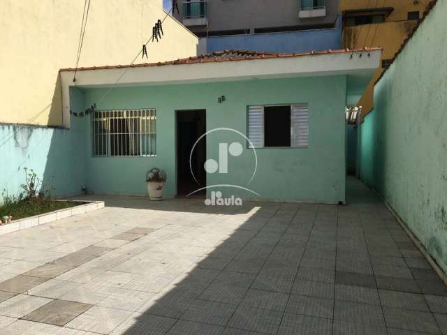 Vila Alice. Casa Térrea com 95m2 e terreno de 164m2. 2 dormitórios, quintal e 6 vagas de garagem.