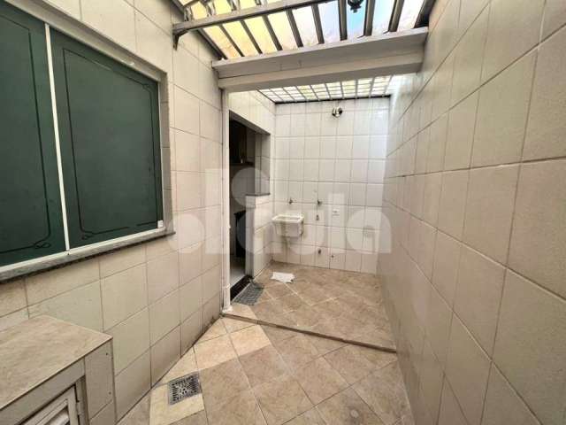 Sobrado de 108m² à Venda em Santo André-SP, no Bairro Jardim - 4 Quartos, 1 Suíte, 1 Sala, 2 Banheiros e 2 Vagas de Garagem