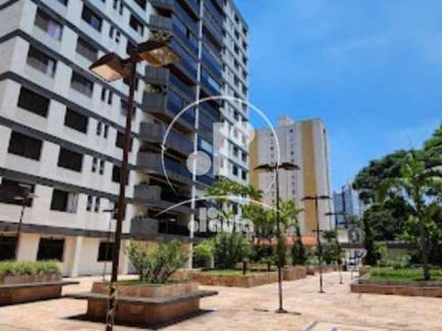 Apartamento com 370m² de luxo na Vila Gilda! 4 suítes, 8 vagas em Santo André-SP. Venha conferir!