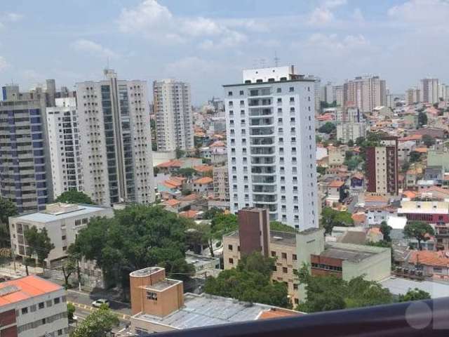 Apartamento 147 m² de área útil no centro de Santo André. Imóvel na posição lateral, com 3 dormitórios e 2 vagas na garagem