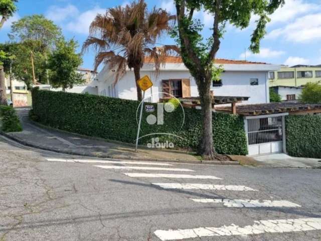 Casa Ampla em Terreno com 250m2, sendo 192m2 de área construída, com 02 Quartos Grandes e bem arejados, 02 banheiros, Sala, Cozinha e Copa, Área de Se