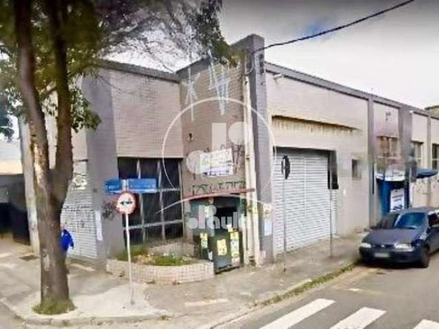 Oportunidade! Excelente prédio comercial, de esquina, com 865,47m2 de terreno, na Vila Silveira.