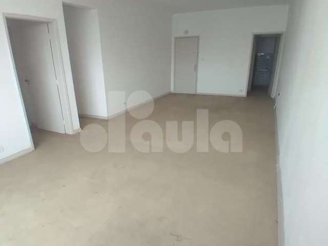 Sala comercial 73m² com 2 ambientes, copa e 2 banheiros, no Centro de Santo André.