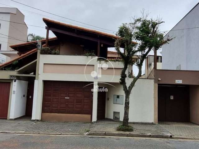 Sobrado de Luxo no Jardim Bela Vista: 4 Quartos, 2 Suítes, 2 Salas e 2 Vagas de Garagem - Santo André-SP