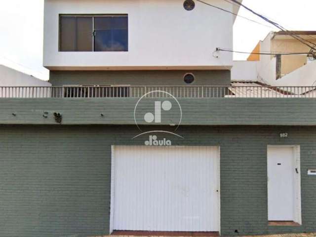 Imóvel  na Vila Helena: Casa com 4 quartos, 1 suite, 1 sala, 6 vagas de garagem e 325m² de área em Santo André-SP.