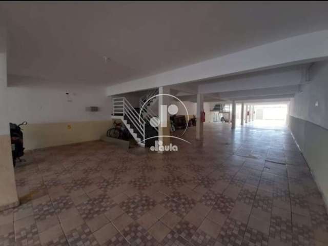 Apartamento sem Condomínio na Vila Guaraciaba, com 45m2, Sala, Quarto, Cozinha, Lavanderia, Banheiro, e um Quintal que dá possibilidade de ampliar.