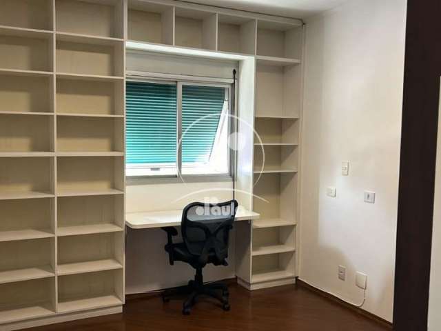 Apartamento a venda com 135m², 3 dormitórios, 1 suíte, 3 banheiros, 2 vagas, no Bairro Jardim, Santo André/SP.