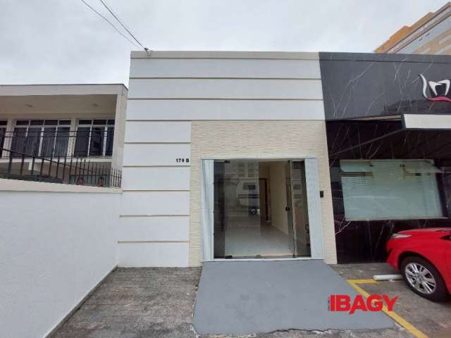 Ponto comercial com 2 salas para alugar na Arnoldo Candido Raulino, 179, Estreito, Florianópolis, 110 m2 por R$ 2.750