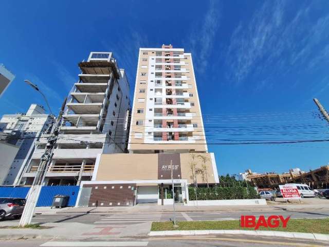 Apartamento com 2 quartos para alugar na Avenida Atílio Pedro Pagani, 1243, Pagani, Palhoça, 61 m2 por R$ 1.800