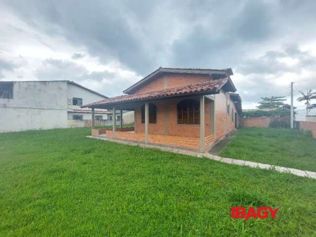 Casa com 3 quartos para alugar na Servidão Olímpio Manoel da Costa, 224, Canasvieiras, Florianópolis, 115 m2 por R$ 3.200