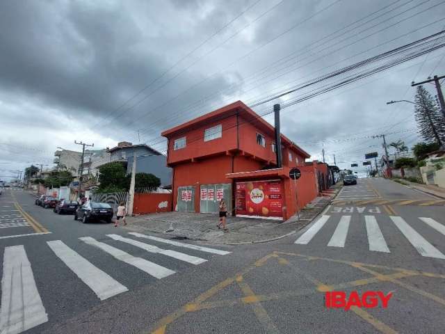 Ponto comercial com 2 salas para alugar na Rua Irmã Bonavita, 1269, Capoeiras, Florianópolis, 75 m2 por R$ 2.590